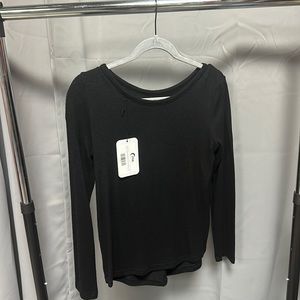 NWT Zyia Black Boyfriend Split long Sleeve T Size Small